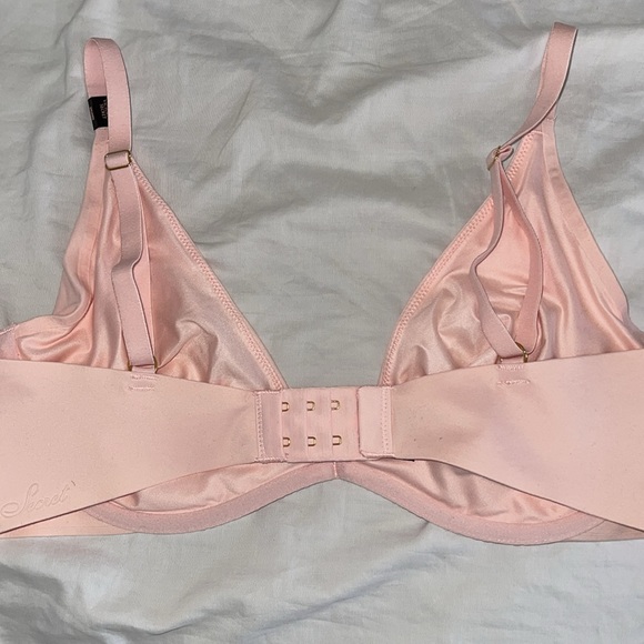 NWT VICTORIA SECRET Incredible Plunge Bra 36D Pink Unlined Underwired - Picture 10 of 11